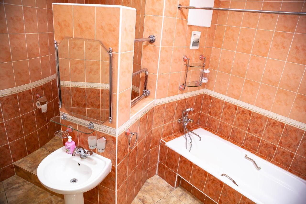 Ridon Lux Hotel Tashkent Bagian luar foto
